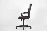 Chaise en cuir noire de bureau avec la tirette d'accoudoir, chaise portable d'ordinateur de pivot