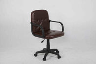 Chaise de bureau de cuir de Brown foncé, chaise exécutive arrière d'ordinateur de milieu avec l'accoudoir en nylon