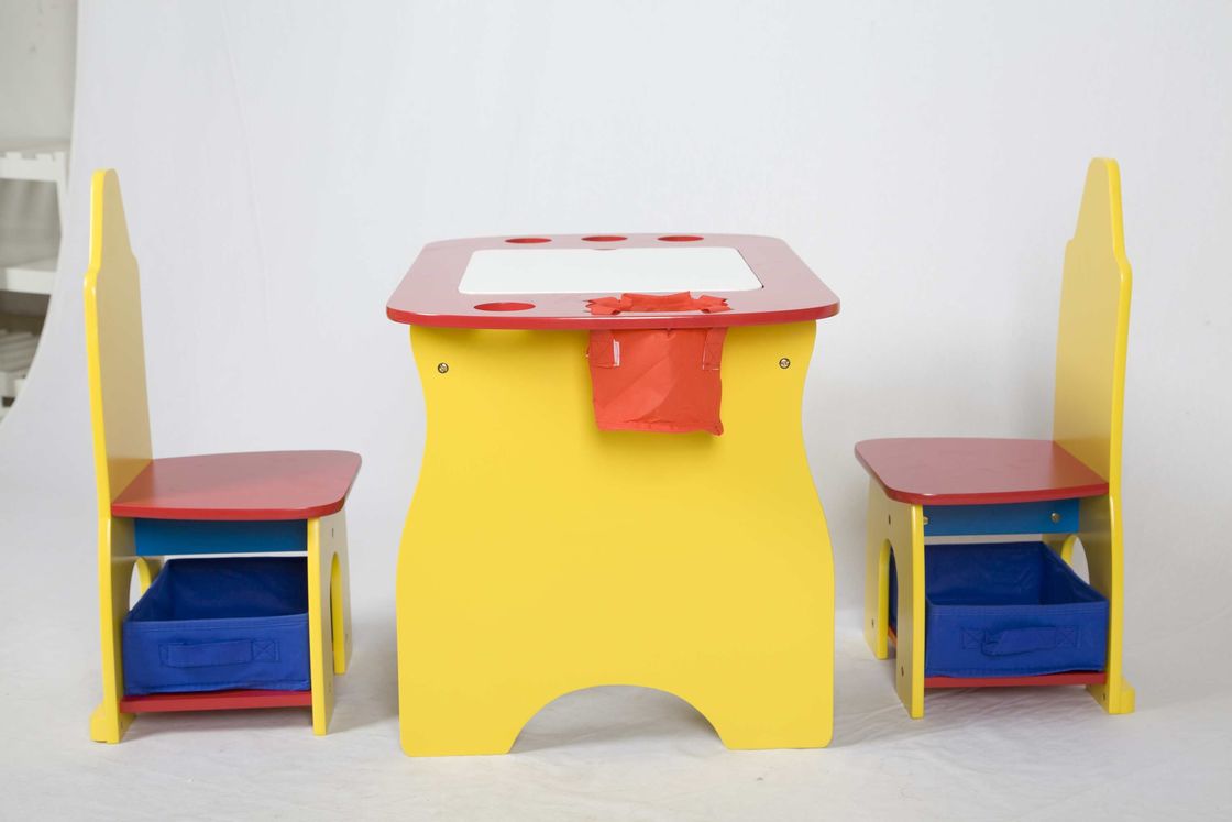 Bureau en bois d'enfants de W60*D44.5*H47.5CM avec 2 chaises